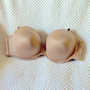 42D Cacique/Lane Bryant Multi-way strapless bra.